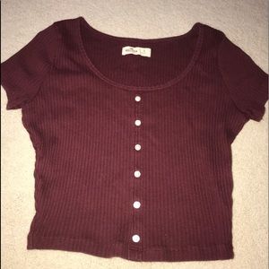 Short sleeve scoop neck t-shirt